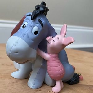 Disney’s Pooh and Friends Everything’s better together Eeyore & Piglet figurine